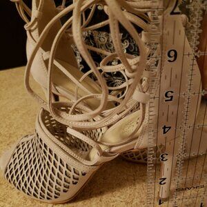 Vince Camuto leather Vasha tie-up strappy heels, size 7